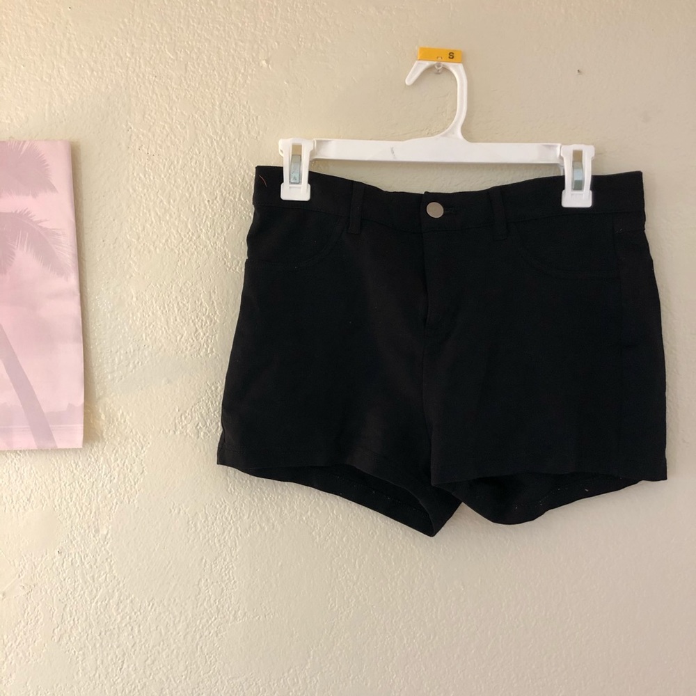 stretchy black shorts!